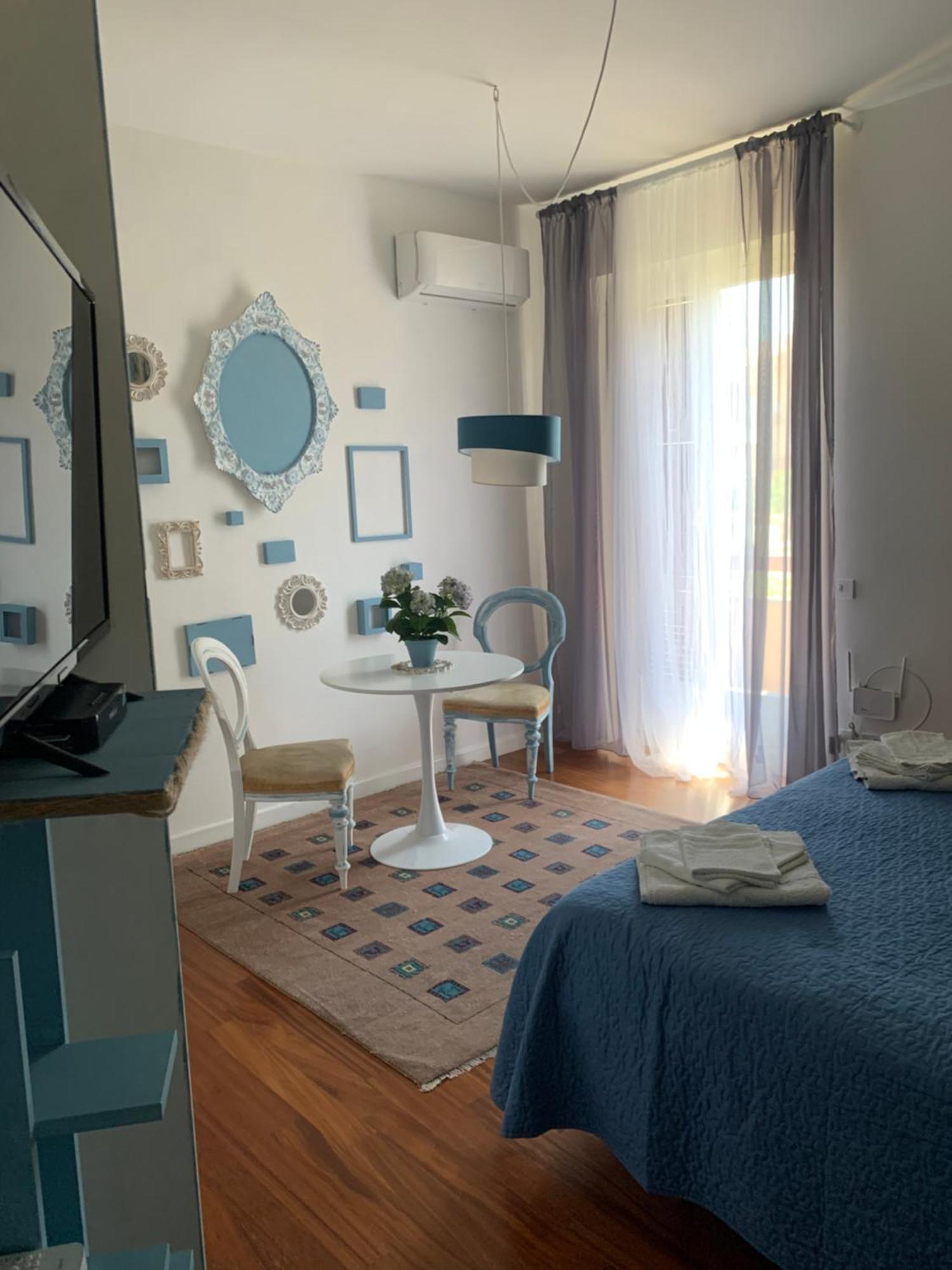 Casa Di Lucia B&B ลาดิสโปลี ภายนอก รูปภาพ